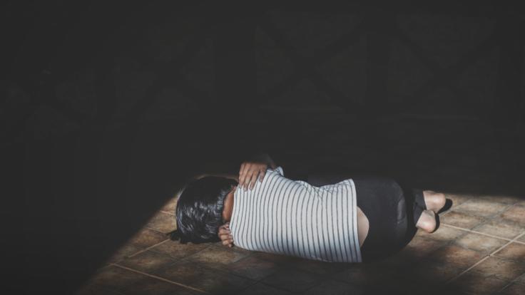In Indien ist ein Mädchen Opfer einer brutalen Sex-Attacke geworden.