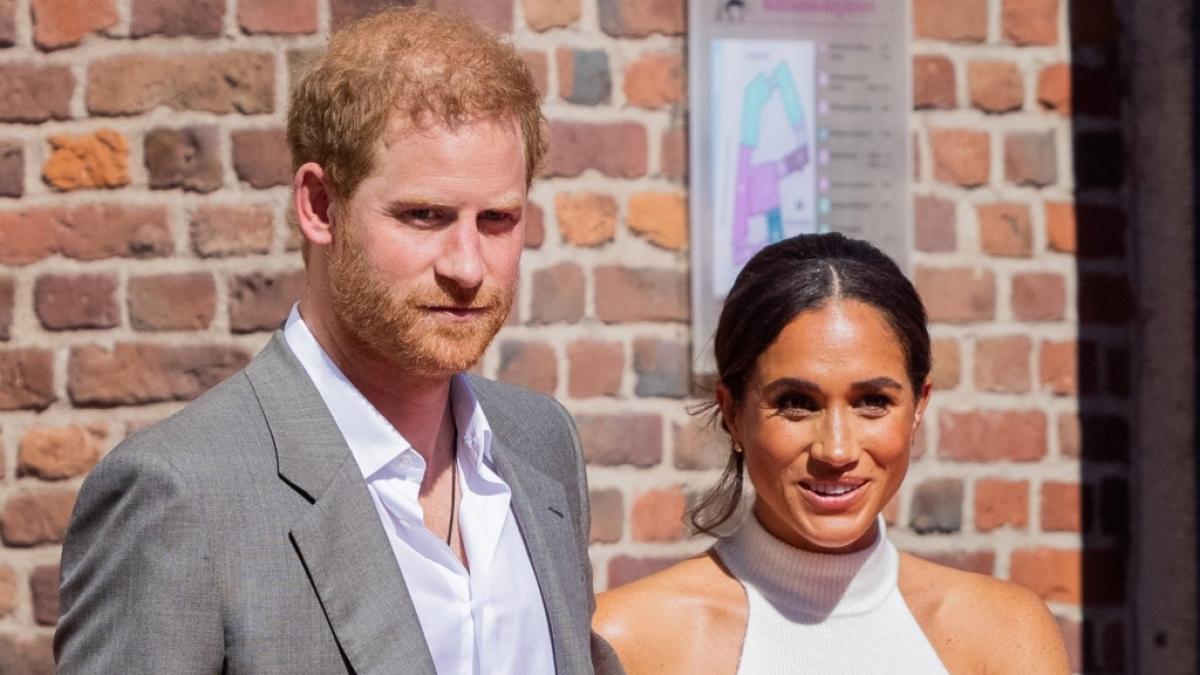 Brisante Panne bei Prinz Harry und Meghan Markle: Haben die Exil-Royals mit einer politischen &Auml;u&szlig;erung gegen eine royale Abmachung versto&szlig;en? (Foto)