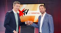 Die Moderatoren Dieter Könnes (r) und Steffen Hallaschka werben für das neue Format 