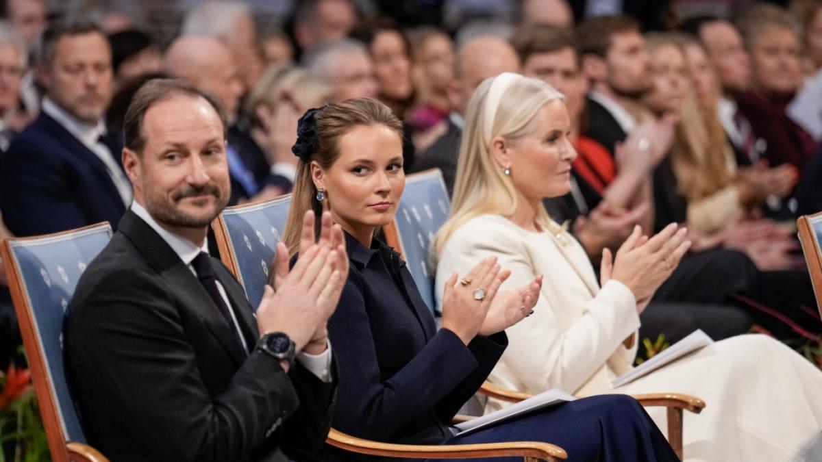 Kronprinz Haakon (l-r), Prinzessin Ingrid Alexandra und Kronprinzessin Mette-Marit. (Foto)