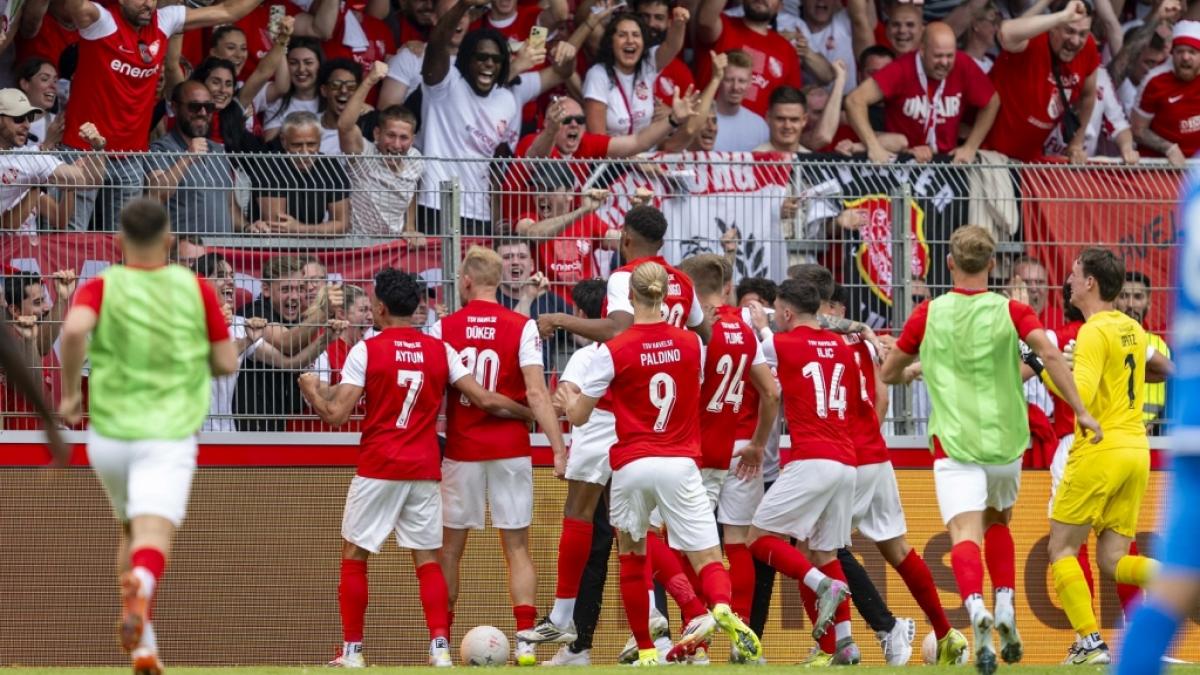 Die Spieler vom TSV Havelse beim Torjubel im Aufstiegsspiel zur 3. Liga (Archivbild, 2025). (Foto)