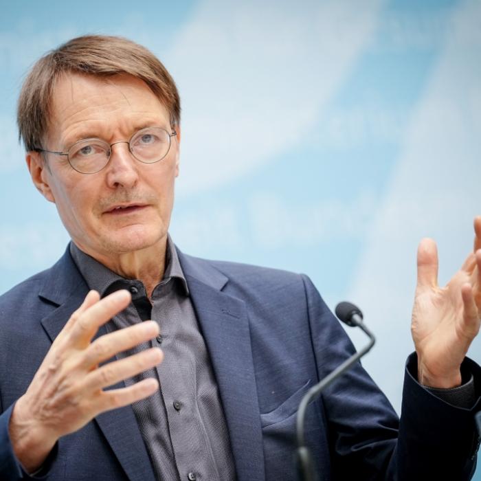 Gesundheitsminister nach TV-Talk von Zuschauern zerrissen