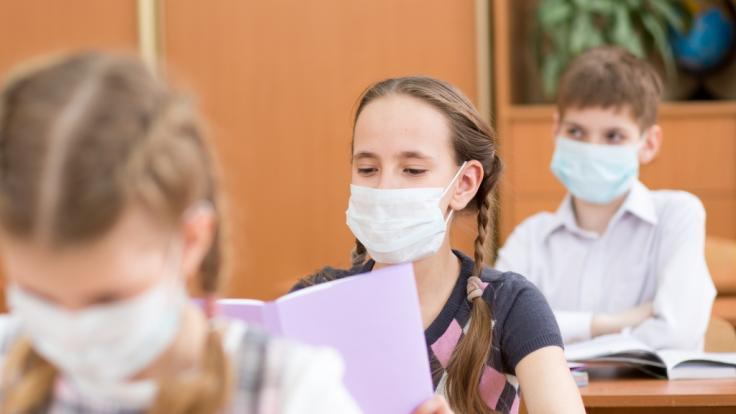 NRW führte als erstes Bundesland eine generelle Maskenpflicht an Schulen ein. Werden andere nachziehen?