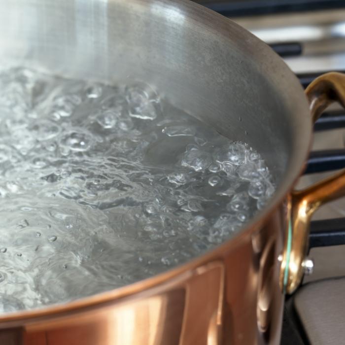 Ehemann mit siedendem Zuckerwasser übergossen - Mördergattin vor Gericht