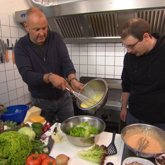 Burgerladen-Chef schimpft wutentbrannt über TV-Sternekoch