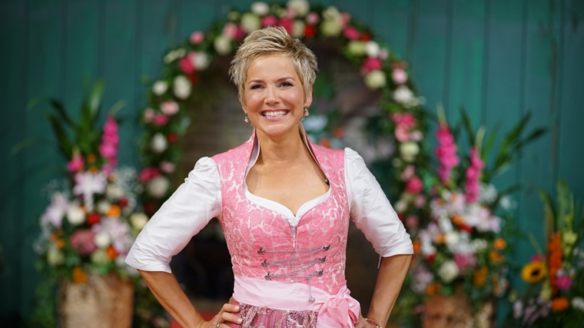 Moderatorin Inka Bause versucht in der nunmehr 13. Staffel von "Bauer sucht Frau" alleinstehenden Landwirten zur gro&szlig;en Liebe zu verhelfen. (Foto)