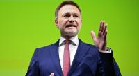 Christian Lindner wurde jetzt während der traditionellen FDP-Dreikönigsversammlung von Aktivisten gestört.