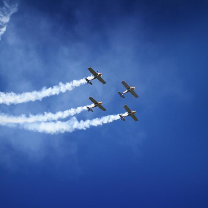 6 Tote! Flugzeuge krachen bei Flugshow ineinander