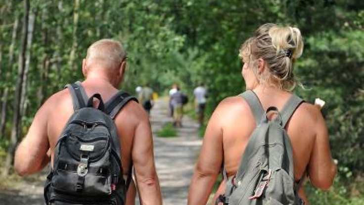 Wanderwege für Naturisten sind perfekt, um die Natur im wahrsten Sinne des Wortes hautnah zu erleben.