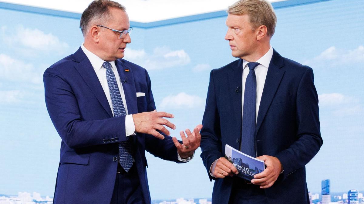 Der AfD-Co-Vorsitzende Tino Chrupalla nutzte das ARD-Sommerinterview, um die Integrit&auml;t der Briefwahl in Frage zu stellen. (Foto)