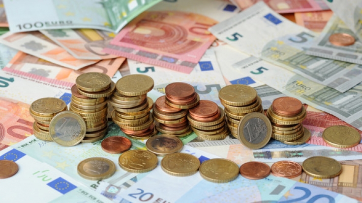 Trotz Steuersenkung, könnte das große Sparen noch auf sich warten lassen.