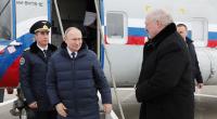Muss Belarus-Diktator Alexander Lukaschenko (r.) um sein Leben fürchten? Angeblich könnte Wladimir Putin (Mitte, l.) bereits seine Ermordung geplant haben.
