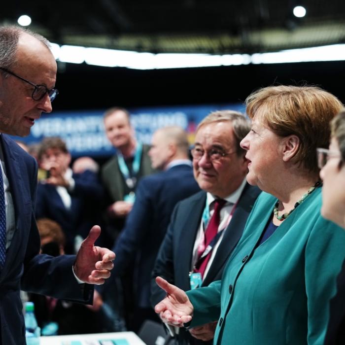 Ex-Kanzlerin sendet überraschende Botschaft an Friedrich Merz beim CDU-Parteitag