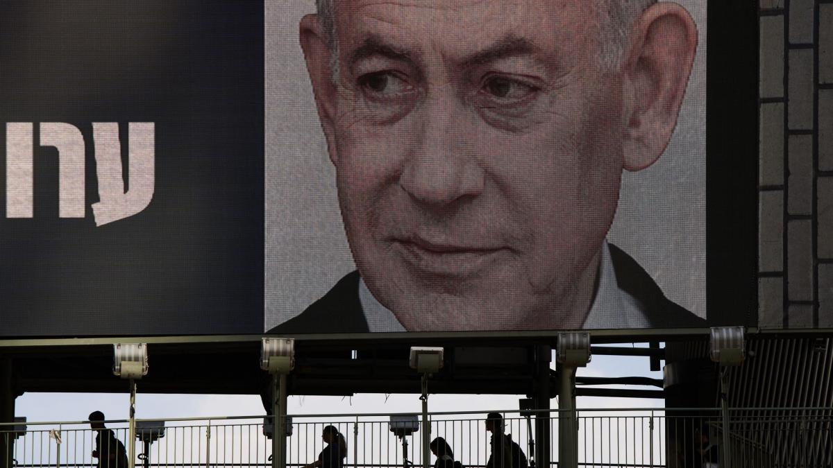 Kurz vor den Wahlen warnt&nbsp;Benjamin Netanjahu vor einer m&ouml;glichen atomaren Bedrohung aus Israel. Daf&uuml;r greift er zu einer drastischen Ma&szlig;nahme. (Foto)
