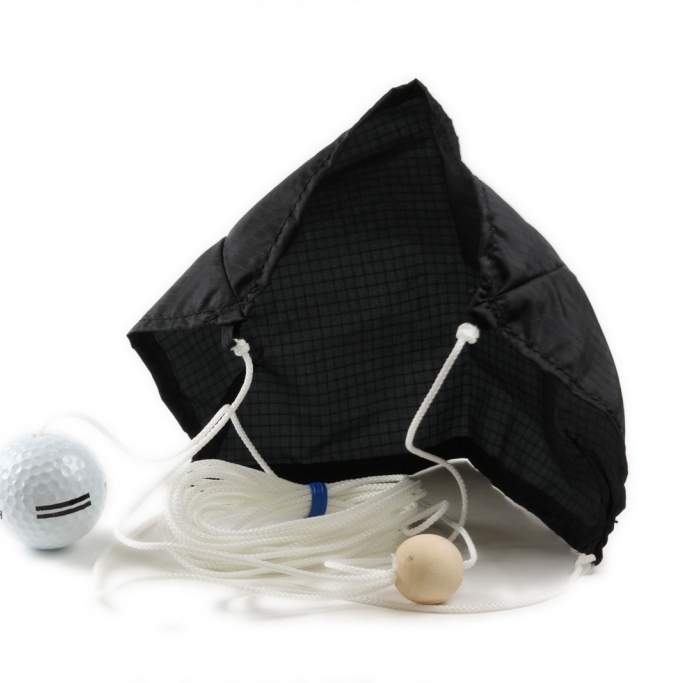 Flieg, Golfball, flieg - aber bitte nicht so weit!