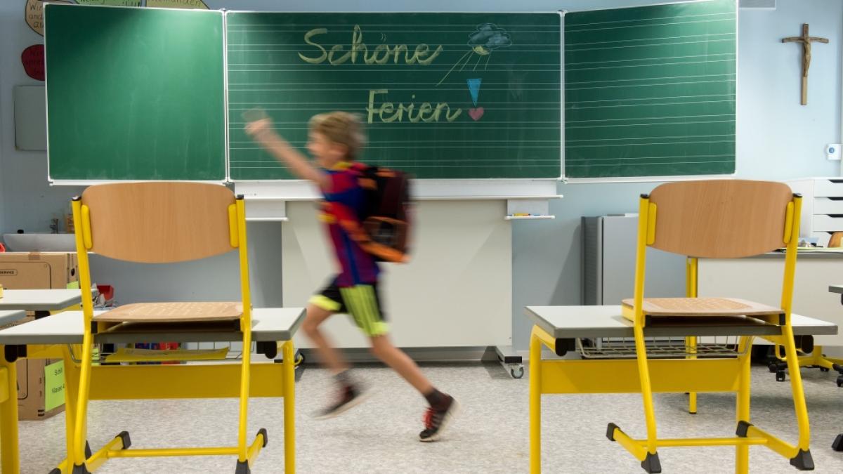 Alle Termine f&uuml;r Schulferien und Feiertage auf news.de. im &Uuml;berblick. (Foto)