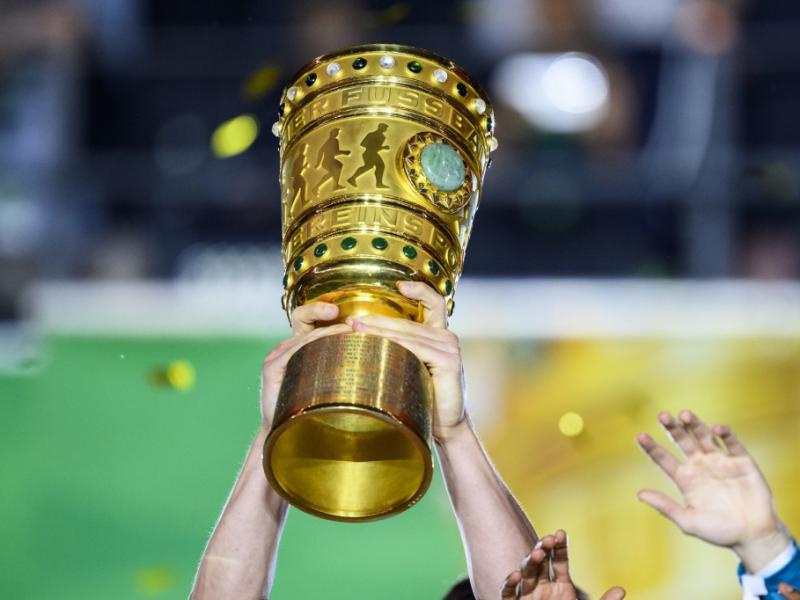 DFB-Pokal: Stieler räumt ein: Elfmeter für HSV "bessere Entscheidung"