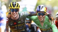 Der belgische Radprofi Nathan van Hooydonck (li.), hier neben Wout van Aert, ist bei einem Auto-Unfall schwer verletzt worden.