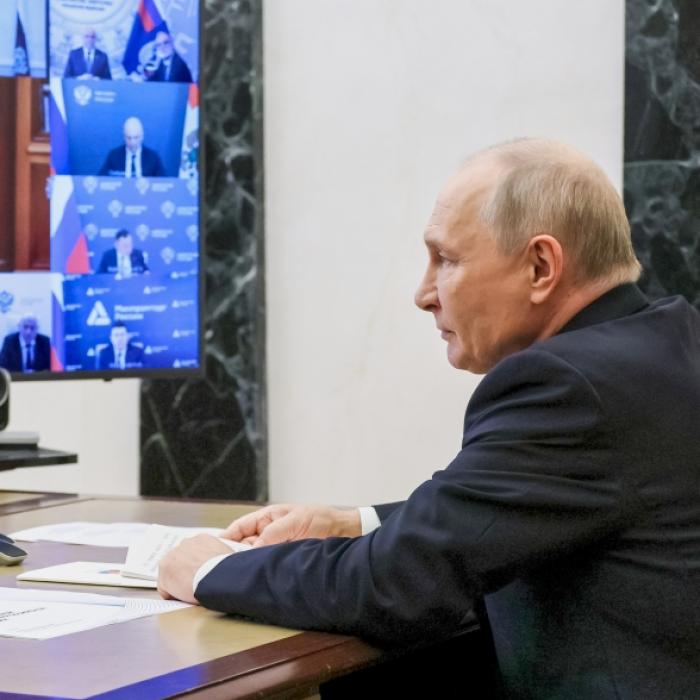 Experten sicher - geheimer Putin-Krieg gegen Nato hat schon begonnen