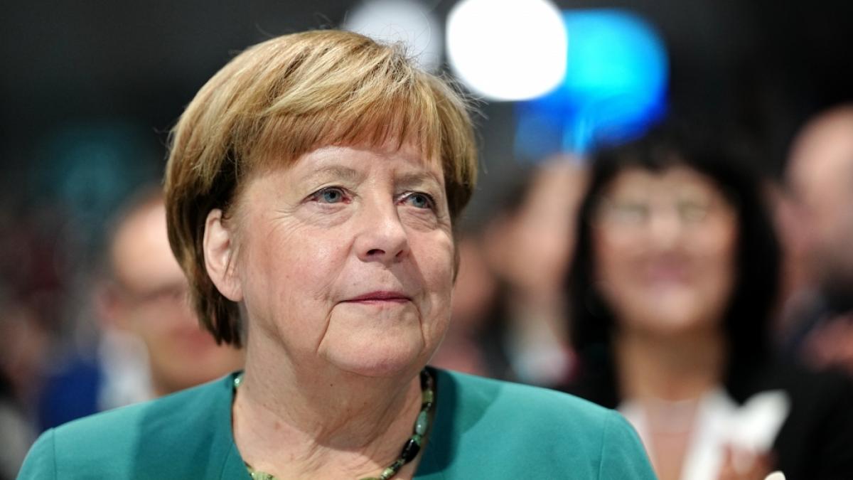 &Uuml;ber mehrere Monate hinweg stand Angela Merkel in einem eigens eingerichteten Atelier in Berlin-Mitte Modell f&uuml;r ihr "Staatsportrait". (Foto)