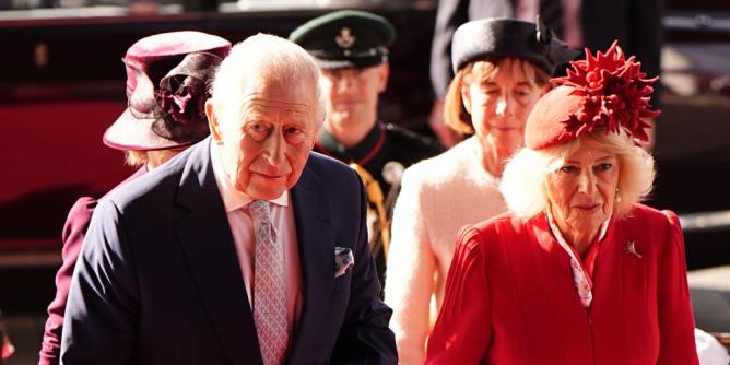 König Charles in tiefer Trauer
