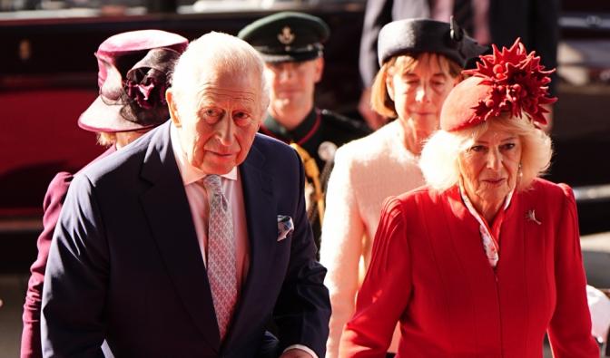 König Charles in tiefer Trauer