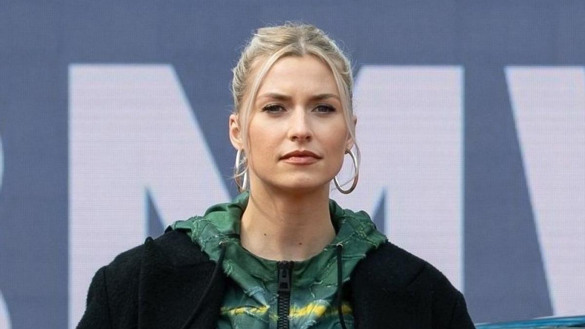 Lena Gercke zeigt sich auf Baby-Fotos mit ihrer Tochter Lia im BH. (Foto)