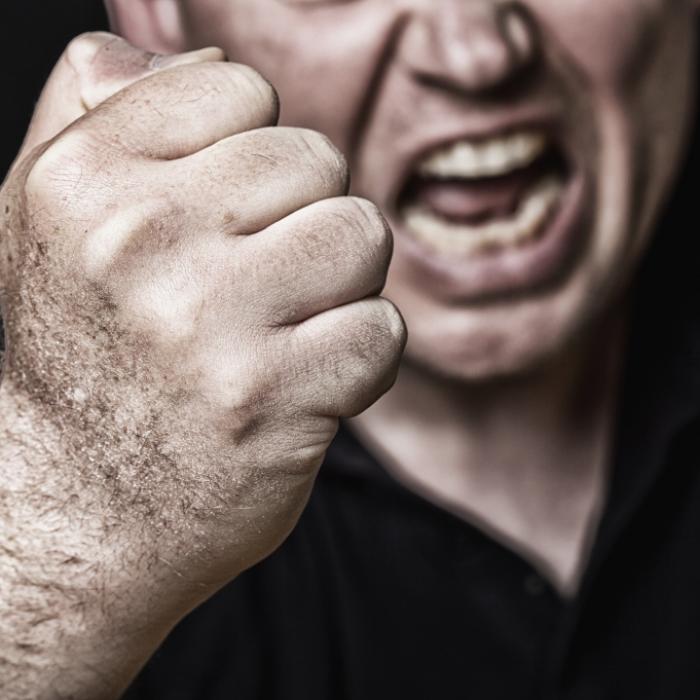 Niemand griff ein! Nigerianer (39) auf offener Straße totgeprügelt