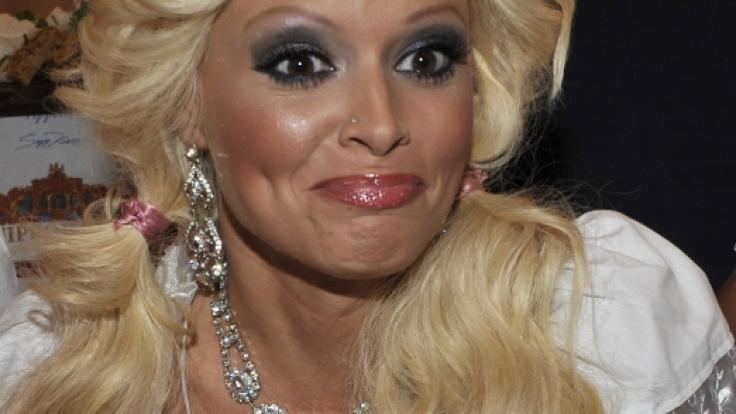 Daniela Katzenberger 2010 auf dem Oktoberfest.