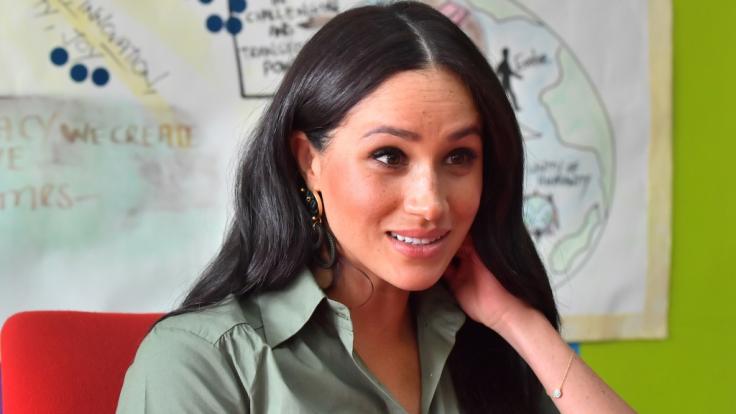 Meghan Markle hat sich nach der Trennung von den britischen Royals erstmals in der Öffentlichkeit gezeigt.