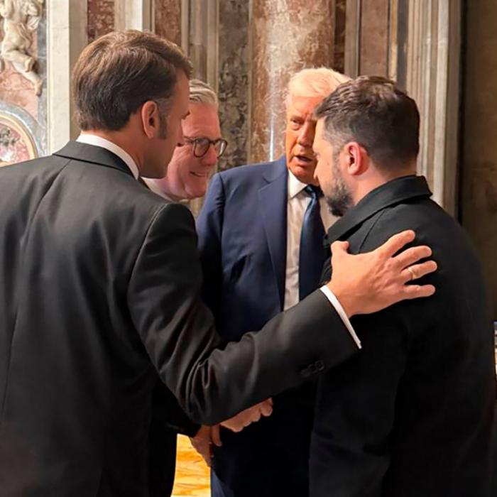 Seltsamer Moment im Petersdom - Treffen mit Macron sorgte für Irritationen