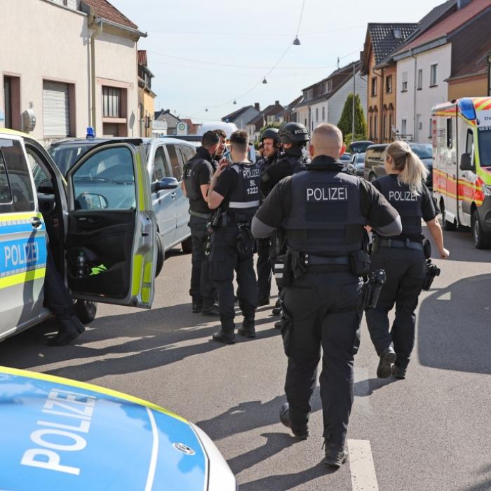 Schüsse auf Polizeibeamte - Aggro-Schütze (67) tot aufgefunden
