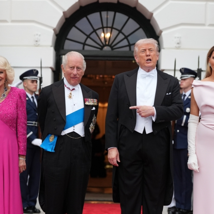 Donald Trump rutschte die Hand aus bei Melania - ein Video zeigt es