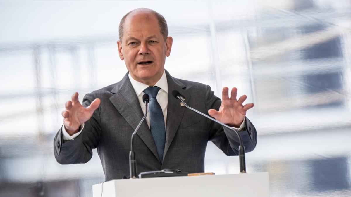 Gibt es f&uuml;r Bundeskanzler Olaf Scholz bald eine Lohnerh&ouml;hung? (Foto)