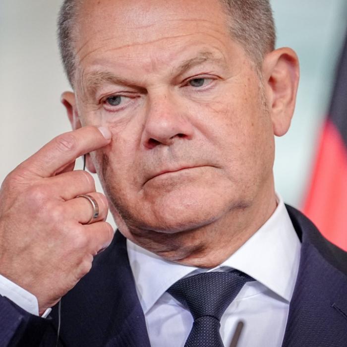 Vergiftete Geburtstagsgrüße - diese Gratulanten wollen den Bundeskanzler-Rücktritt