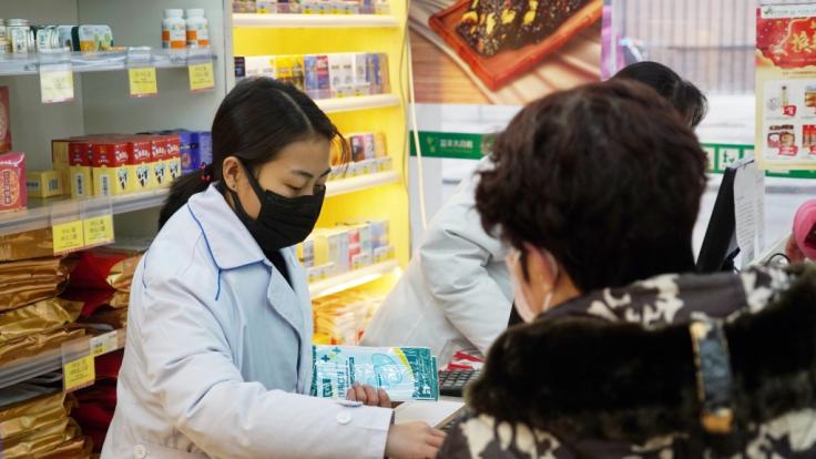In China gibt es immer mehr Menschen, die mit der Lungenkrankheit infiziert sind.