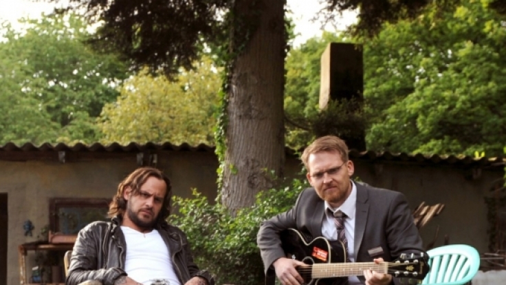 Nappo (Moritz Bleibtreu, l.) und Till (Axel Stein) in Nappos Versteck: Wie soll es nach dem Banküberfall weitergehen?