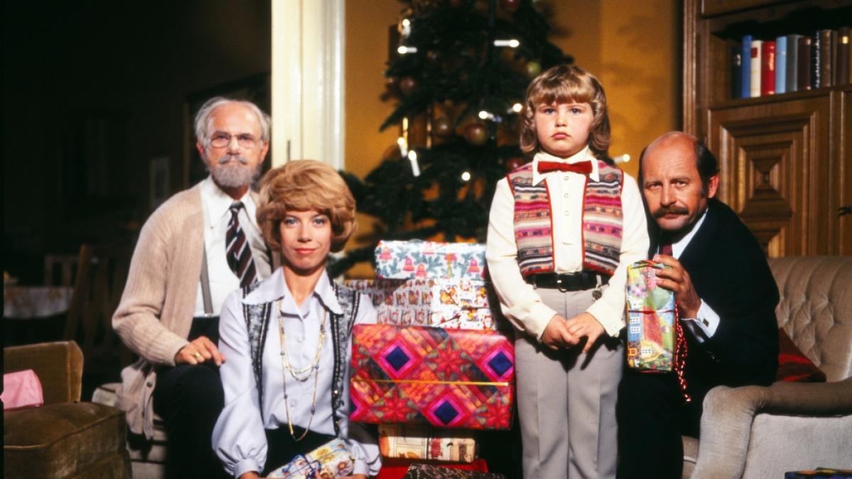 Weihnachten bei Hoppenstedts unterm Tannenbaum. (Foto)