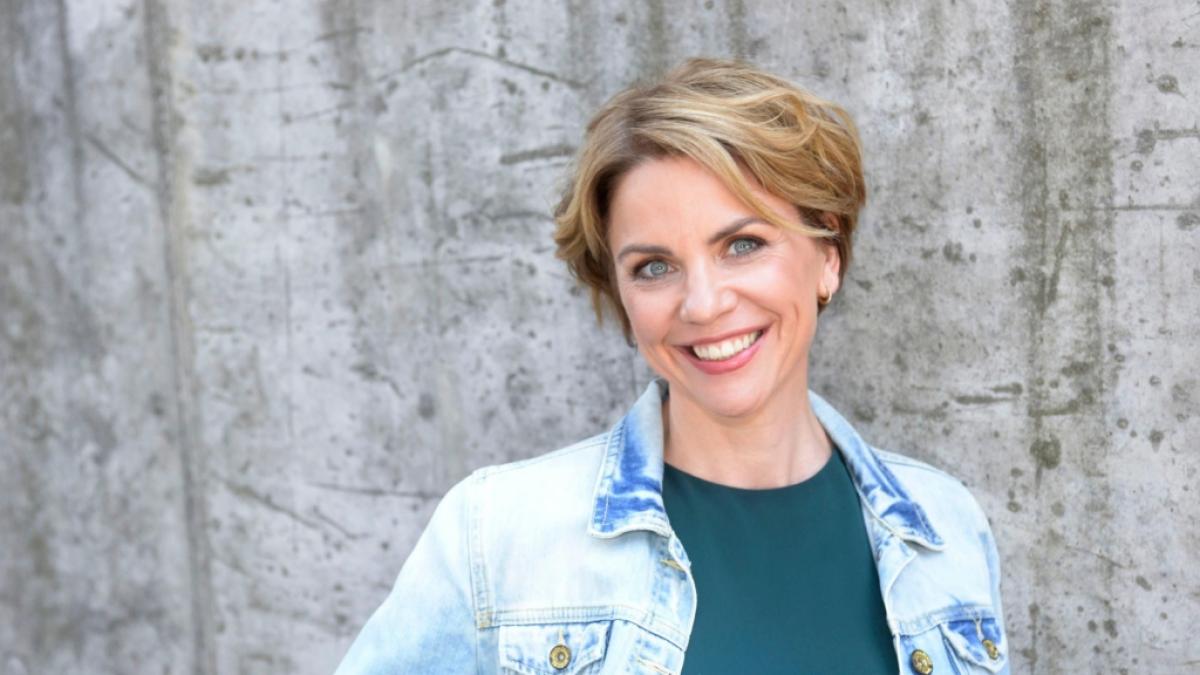 Gisa Zach, die seit 2019 die Rolle der Yvonne Bode bei GZSZ spielt, hat 2024 die Hüllen für den "Playboy" fallen lassen. (Foto)
