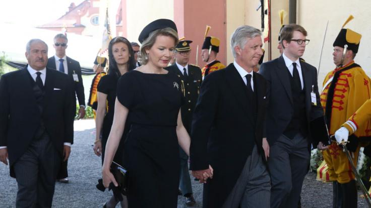 König Philipp und Königin Mathilde von Belgien erweisen dem Herzog die letzte Ehre.