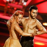 Profitänzerin Oana Nechiti, hier mit Schauspieler Bela Klentze bei 