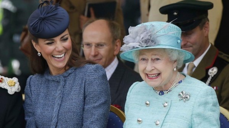 Herzogin Kate und Queen Elizabeth II. hat man in letzter Zeit immer öfter gemeinsam auf öffentlichen Veranstaltungen gesehen.