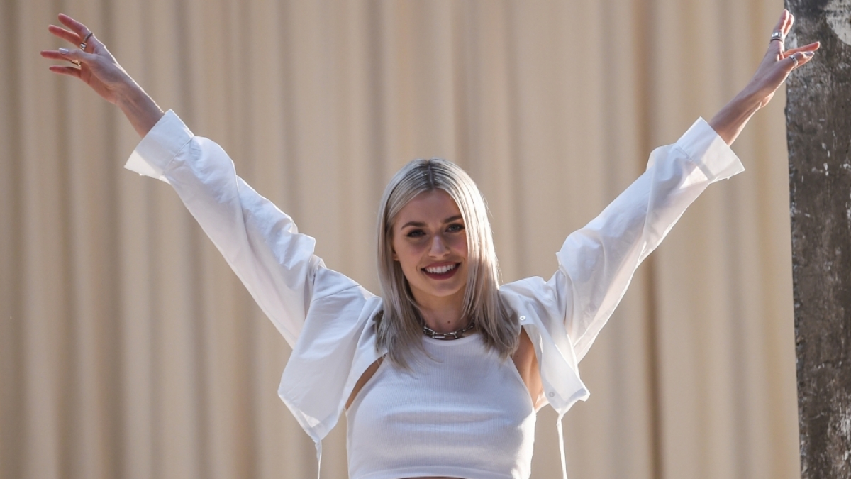 Lena Gercke legte auf Instagram eine hei&szlig;e Tanzeinlage hin - mit einem kleinen Fehler. (Foto)