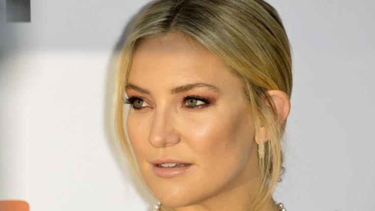 Kate Hudson begeistert ihre Fans mit einem heißen Badeanzug-Foto.