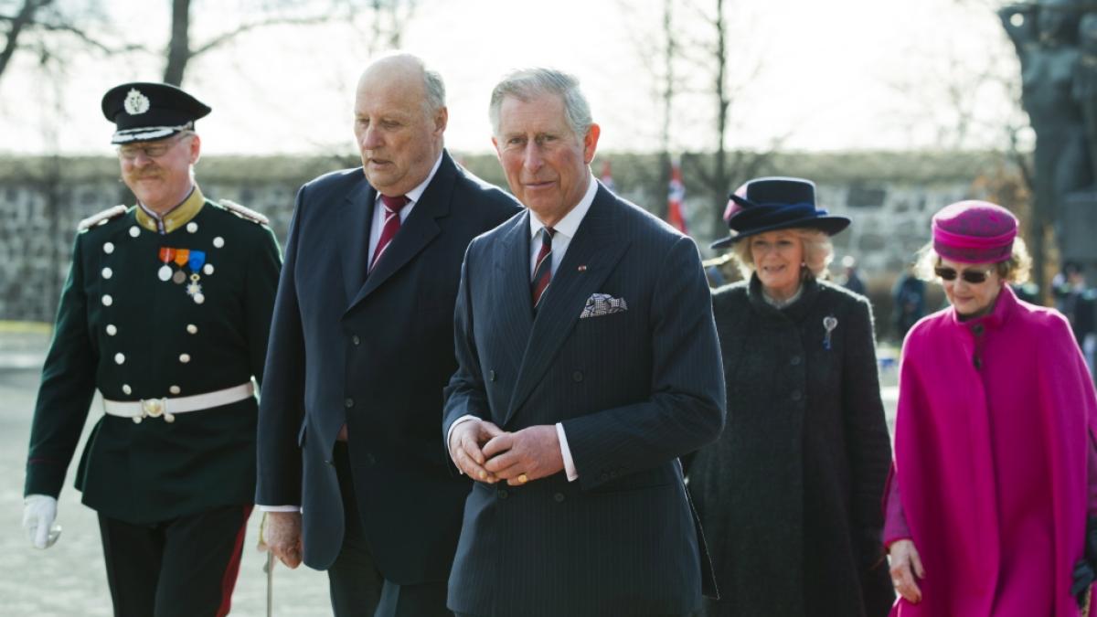 Die Sorge um K&ouml;nig Harald V. w&auml;chst weiter: Der norwegische Monarch, hier mit seinem Gast K&ouml;nig Charles III. in Oslo, ist mit einer Infektion ins Krankenhaus eingeliefert worden. (Foto)