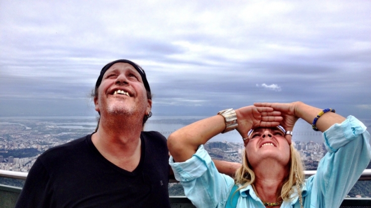 Thommy und Kathrin machen sich auf eine Reise entlang der Küste bis nach Rio de Janeiro.