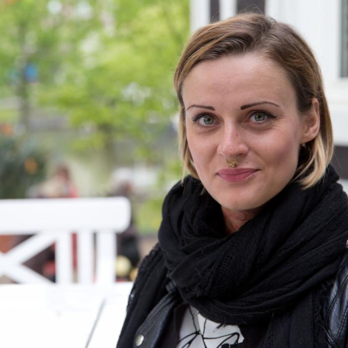 Rührender Abschied! Jennifer-Rostock-Sängerin in Trauer