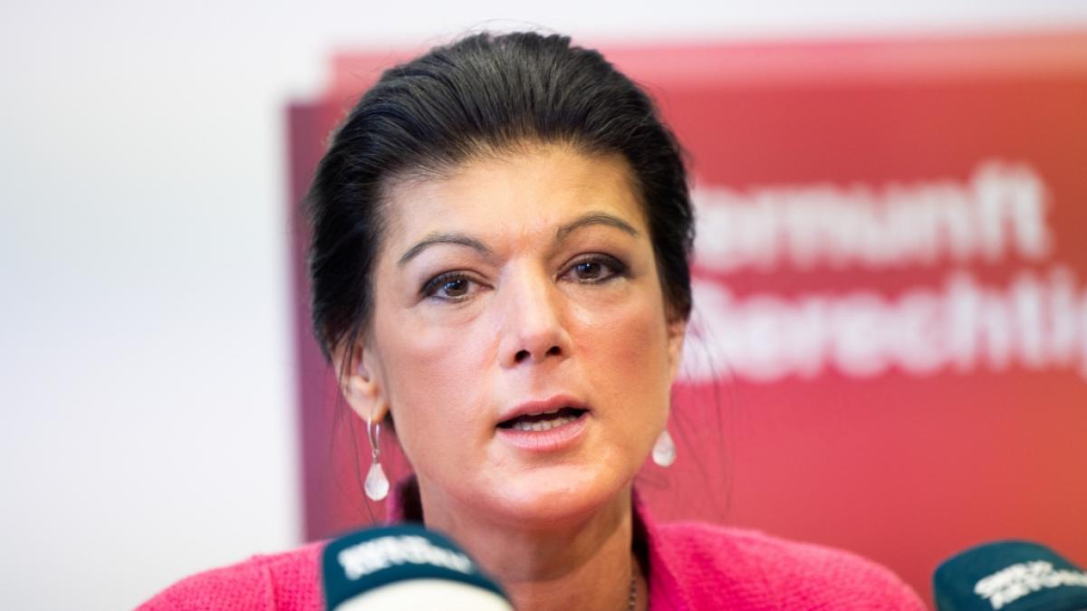 Sahra Wagenknecht gab bei "Markus Lanz" zu, Mails von dem Rechtsextremisten Gernot M&ouml;rig bekommen zu haben. (Foto)