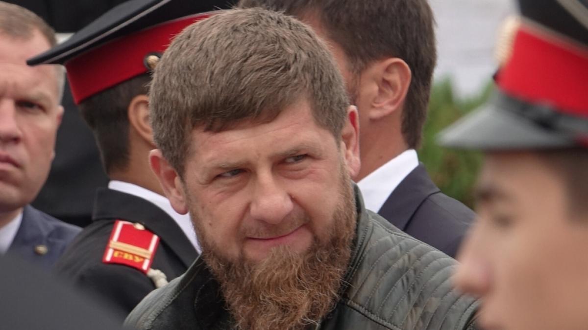 Der Sohn von Tschetschenen-F&uuml;hrer Ramsan Kadyrow (Foto) war Berichten zufolge in einem schweren Autounfall verwickelt. (Foto)