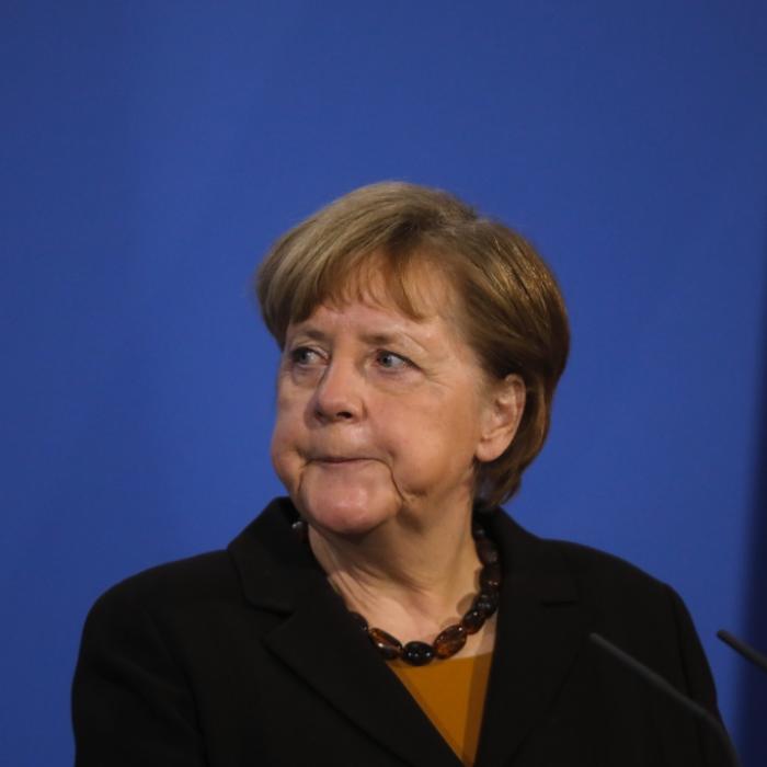 Merkels Lockdown-Pläne enthüllt! Droht uns bald tagsüber eine Ausgangssperre?